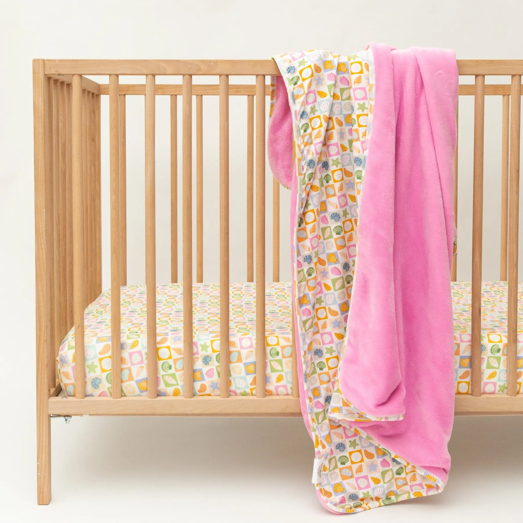 Checkered Seashells Small Ribbed Youth Blanket