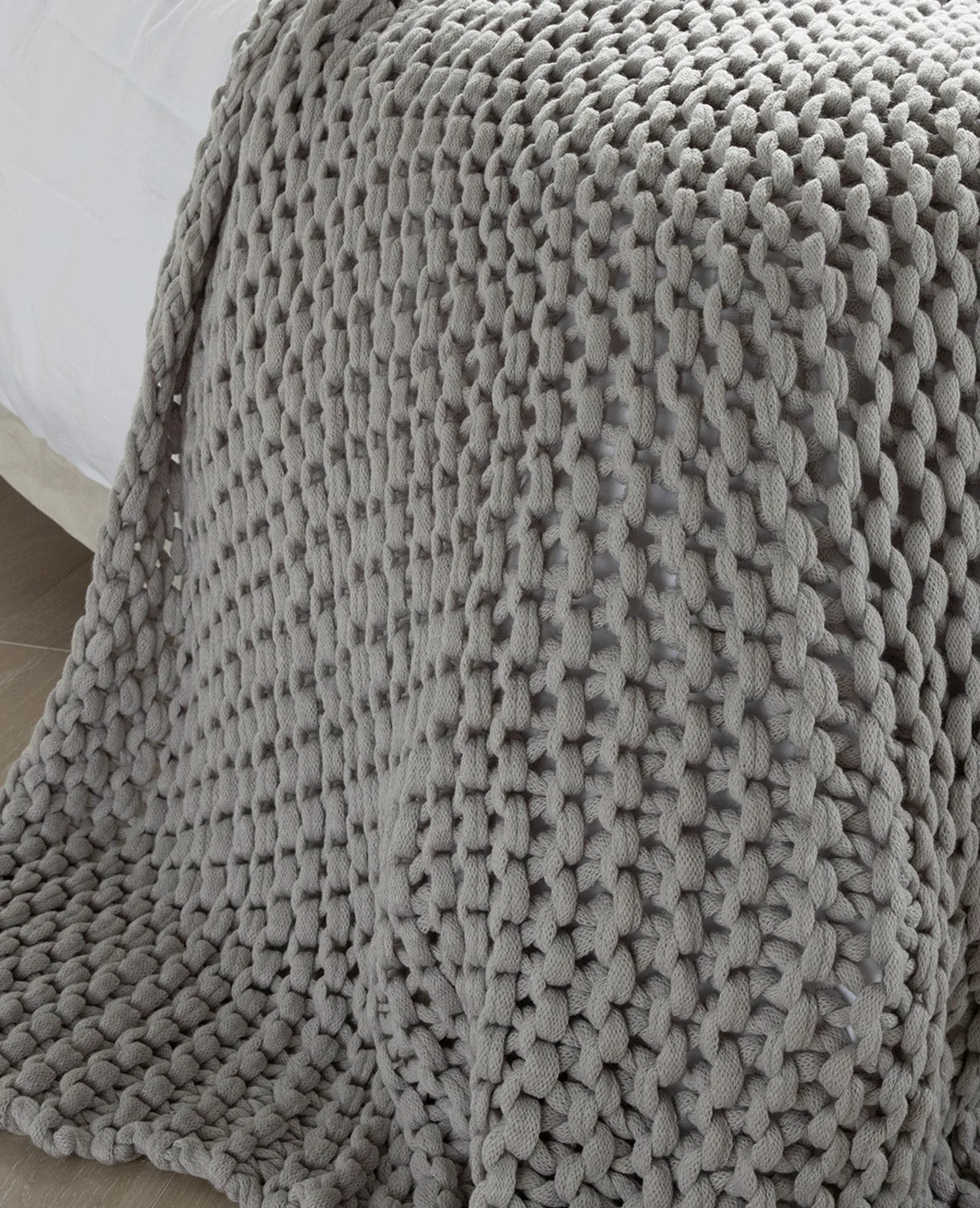 Finn Chunky Knit Throw Silver