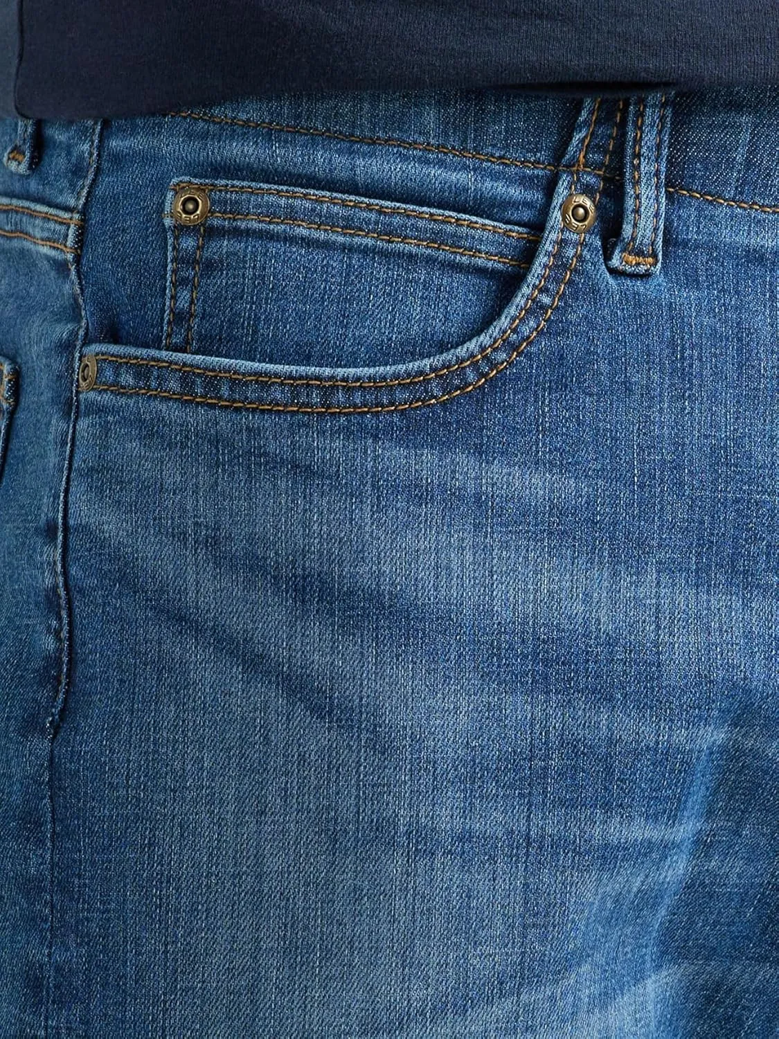 Lee Men's Extreme Motion Athletic Taper Jean