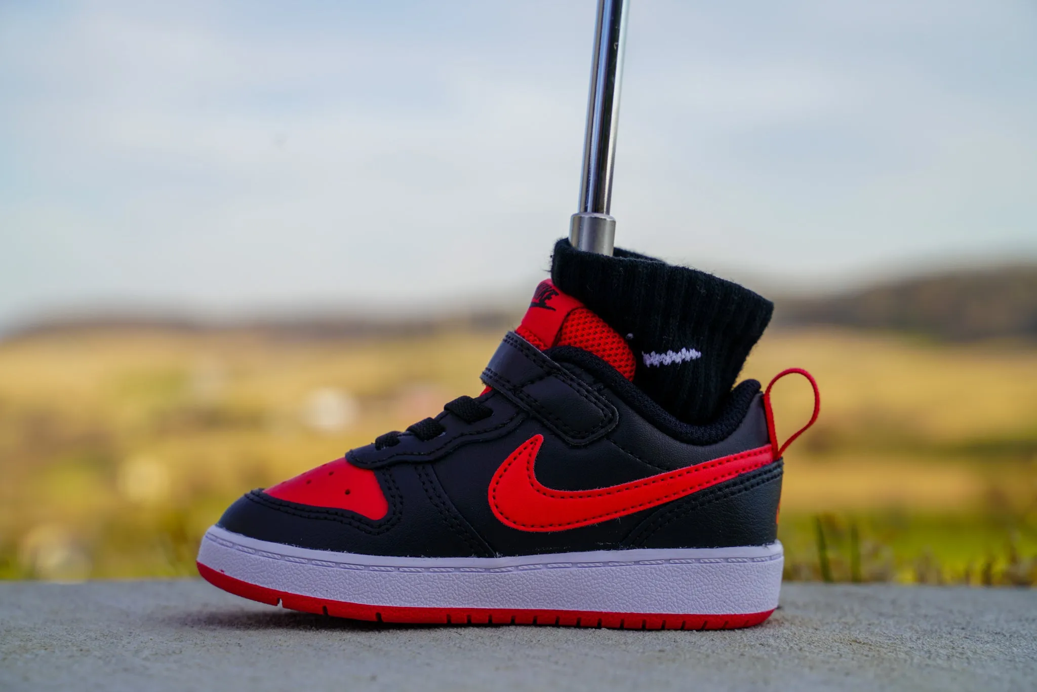 Nike Court Borough Low 2 [UNIVERSITY RED BLACK] Standing Sneaker Putter Cover